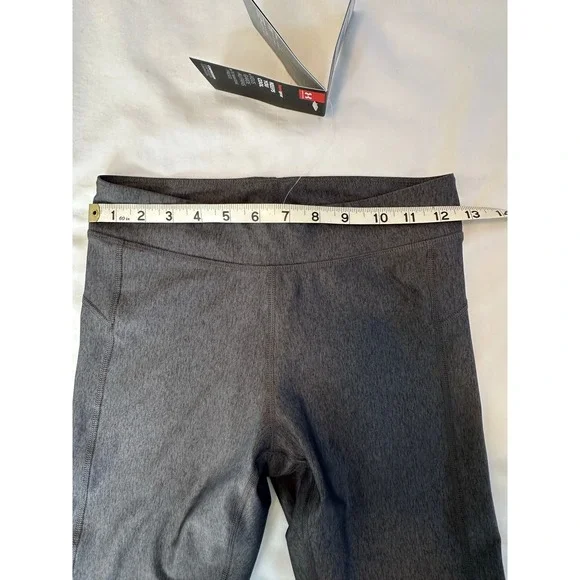NWT Under Armour Women's Dark Gray Athletic Capri Leggings Size Small - Picture 6 of 6